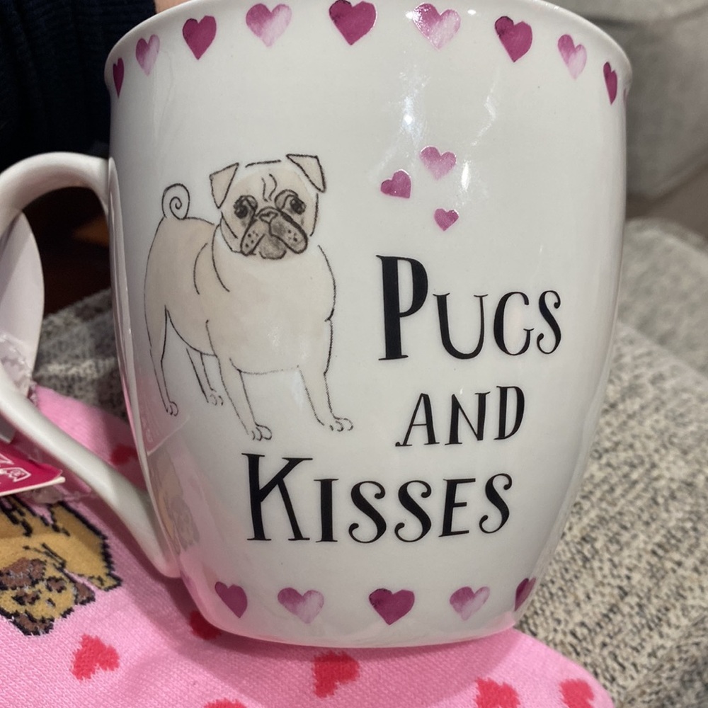 Pugs and kisses mug and socks